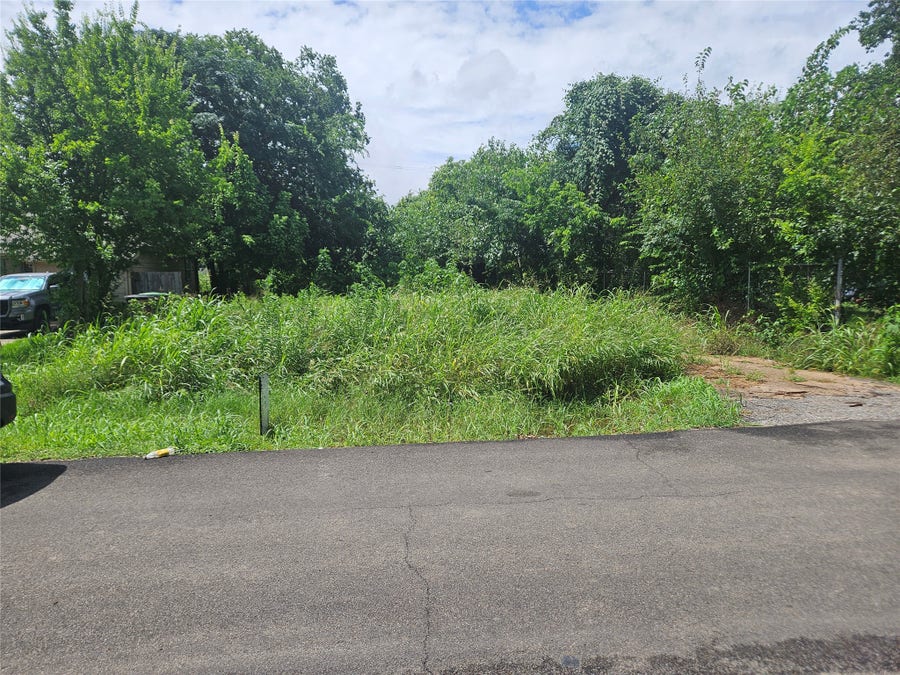 Property photo for 242 Georgia Street, Houston, TX
