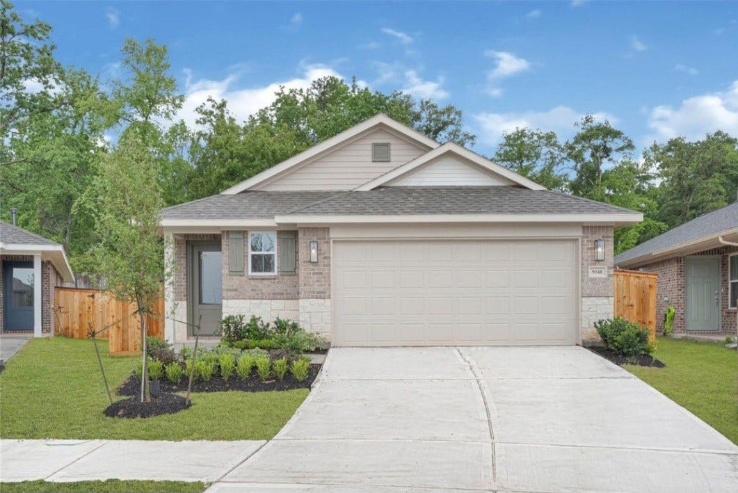4321 W Bayou Maison, Dickinson, TX 77539 STOCK PHOTO / UNDER CONSTRUCTUON