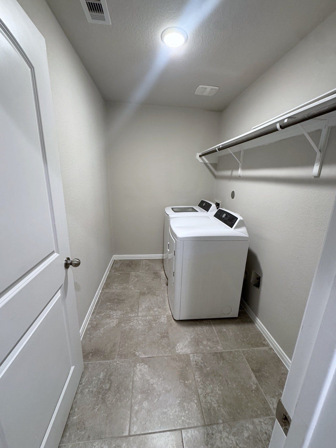 14230 Rainier Peak Crossing, Conroe, TX 77384 Large Laundry room with shelving and room for full fridge