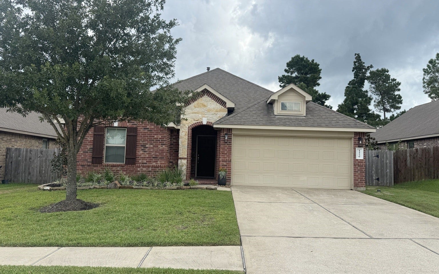 14230 Rainier Peak Crossing, Conroe, TX 77384 4 bedroom single story in Fosters Ridge