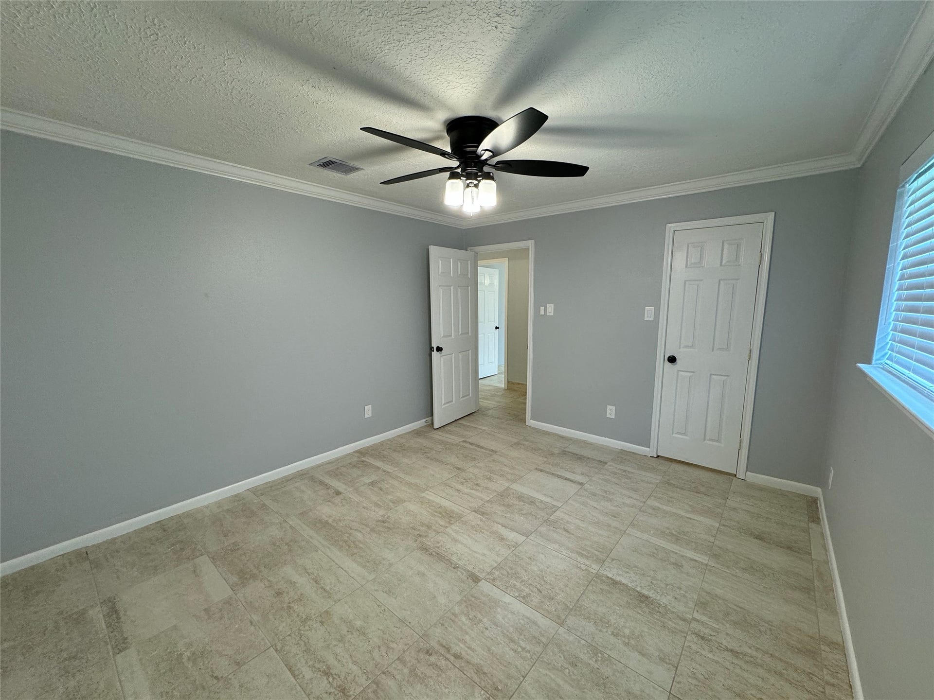 7910 Sands Point Drive, Houston, TX 77036 7910 Sands Point Drive, Houston, TX 77036