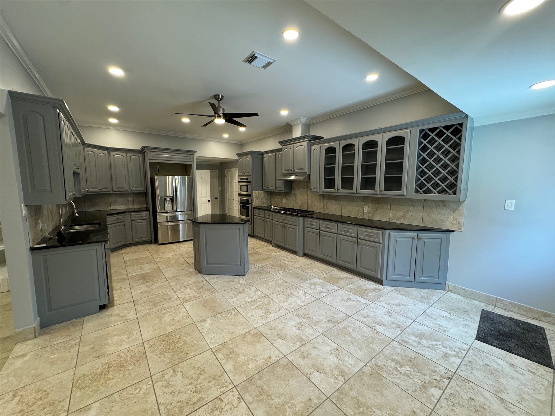 7910 Sands Point Drive, Houston, TX 77036 7910 Sands Point Drive, Houston, TX 77036