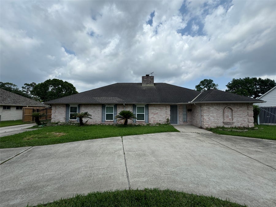 Property photo for 7910 Sands Point Drive, Houston, TX