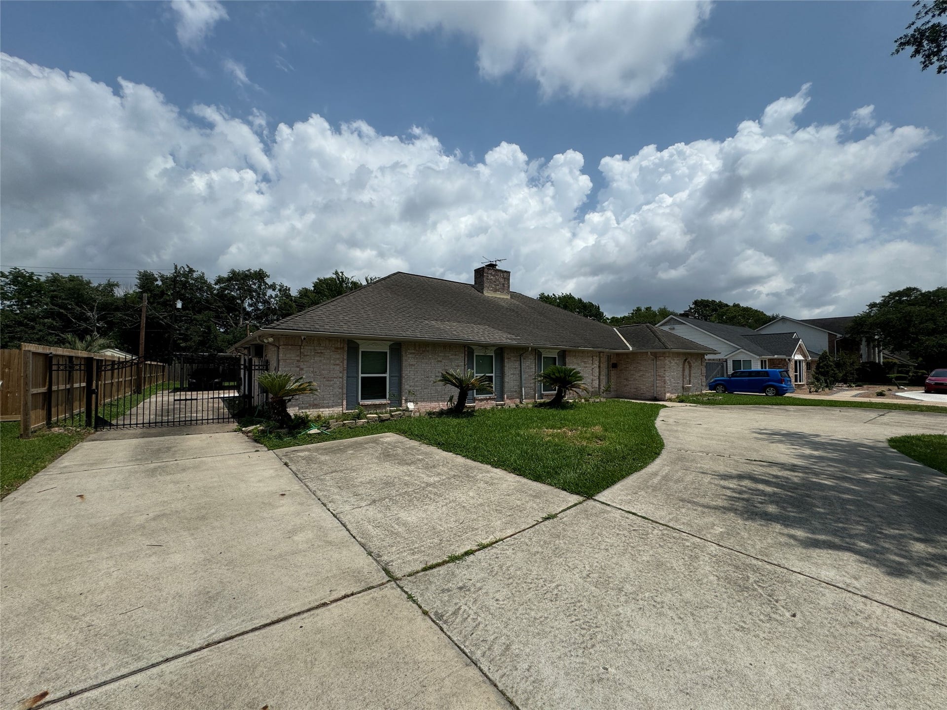 7910 Sands Point Drive, Houston, TX 77036 7910 Sands Point Drive, Houston, TX 77036
