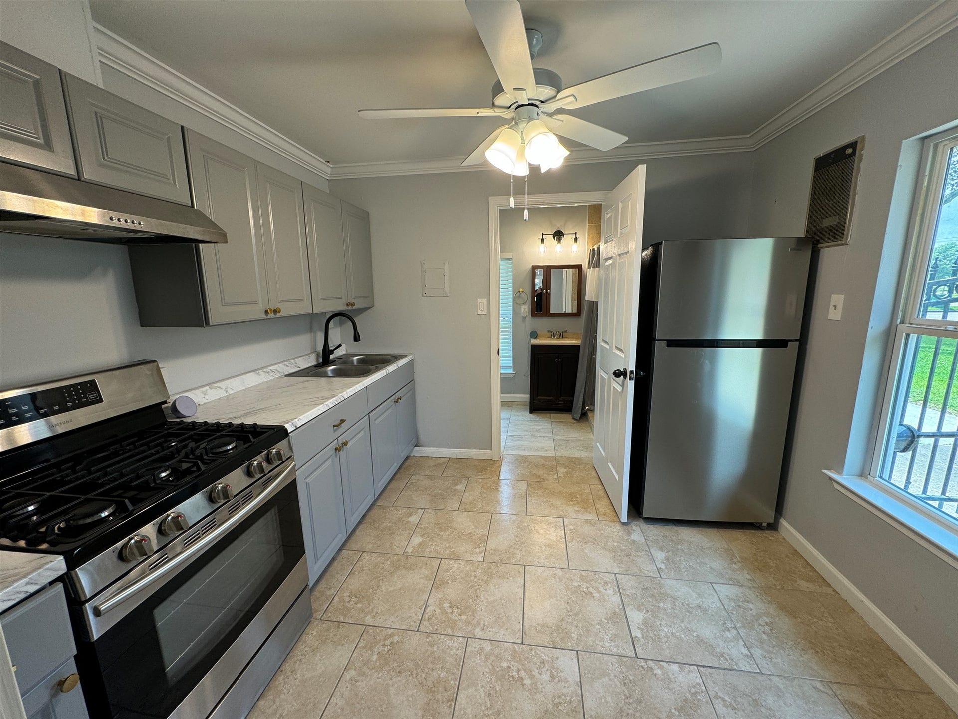 7910 Sands Point Drive, Houston, TX 77036 7910 Sands Point Drive, Houston, TX 77036