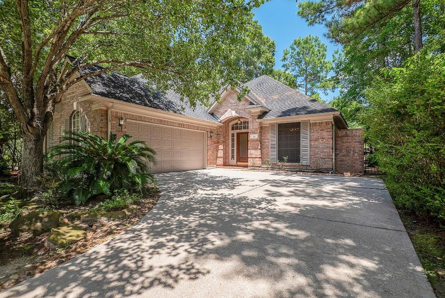 Property photo for 34 Reflection Point Drive E, The Woodlands, TX