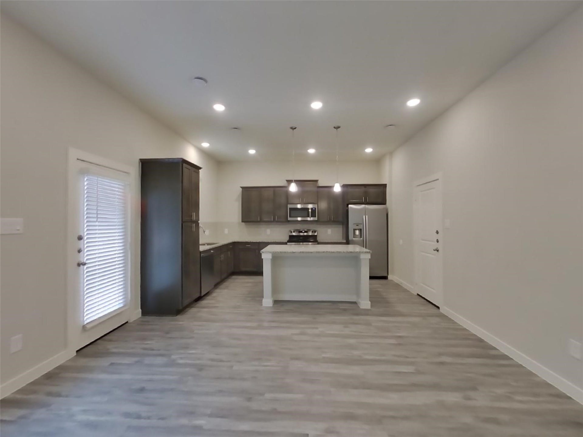9835 Willow Creek Commerce Drive, #502, Tomball, TX 77375