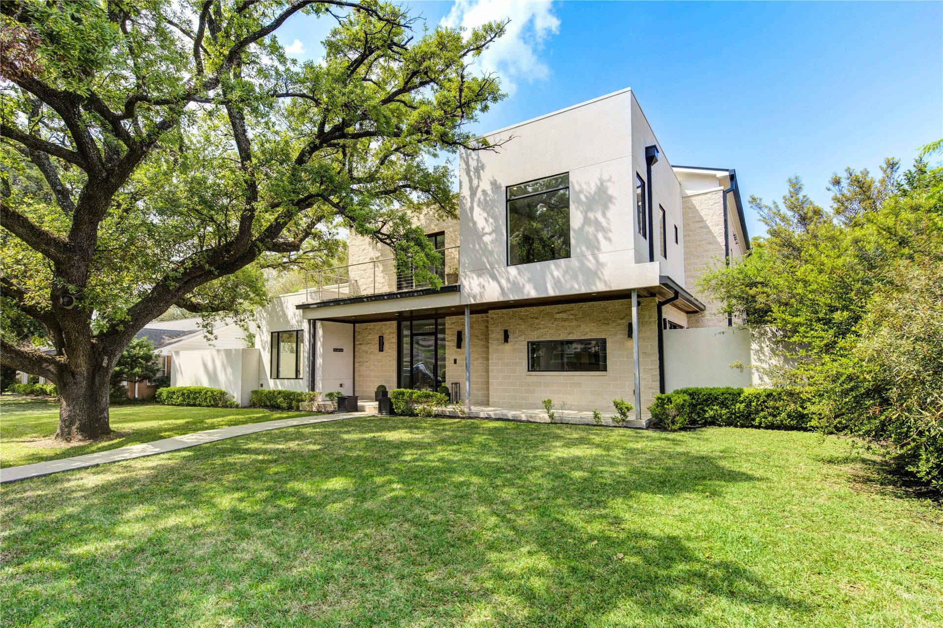 5202 Chesapeake Way, Houston, TX 77056 5202 Chesapeake Way, Houston, TX 77056