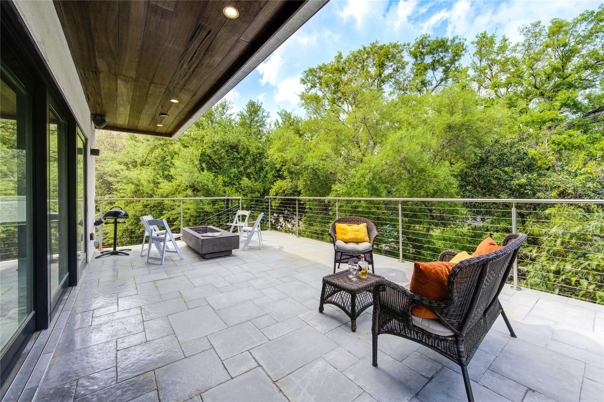 5202 Chesapeake Way, Houston, TX 77056 5202 Chesapeake Way, Houston, TX 77056