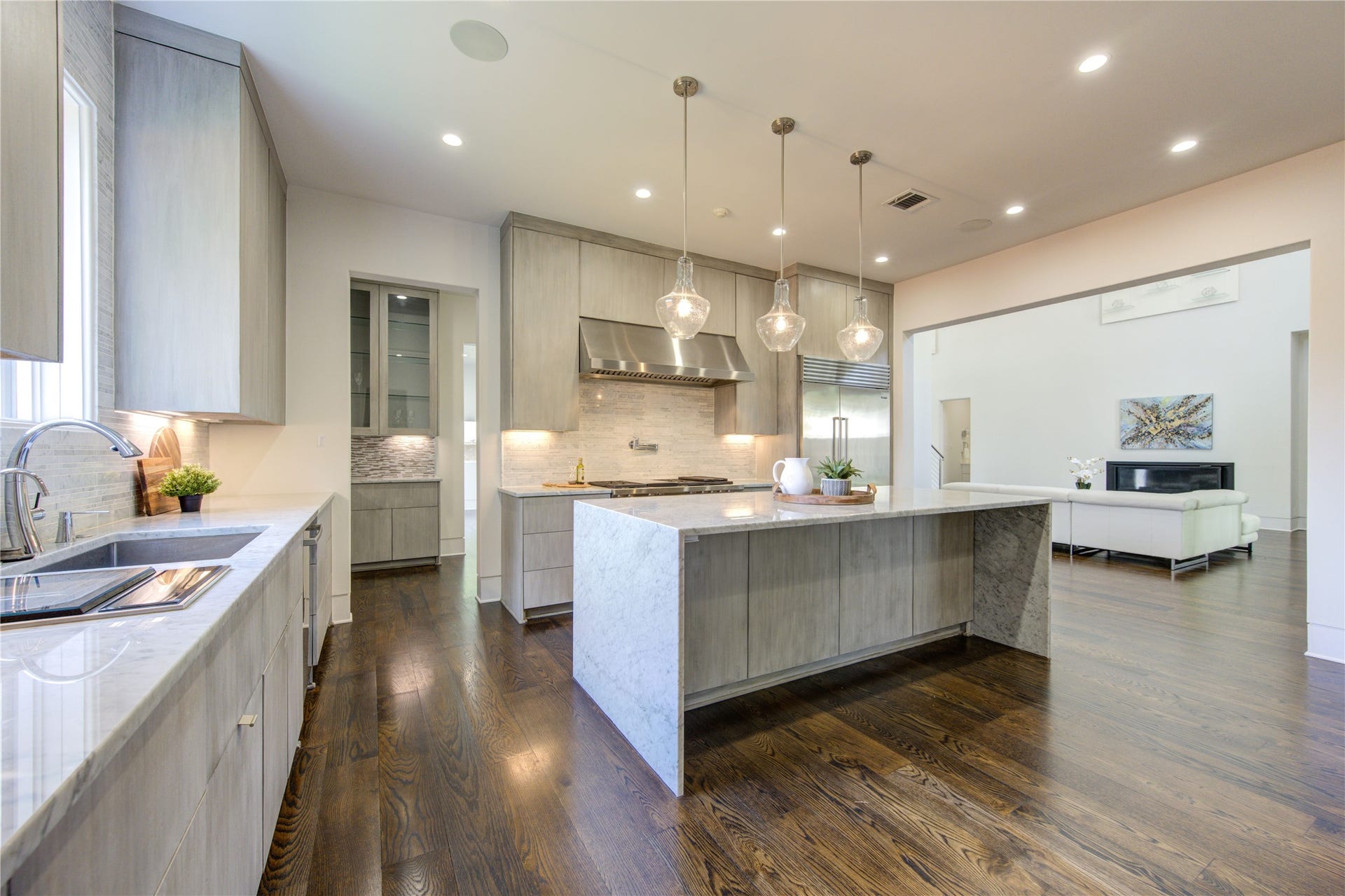 5202 Chesapeake Way, Houston, TX 77056 5202 Chesapeake Way, Houston, TX 77056
