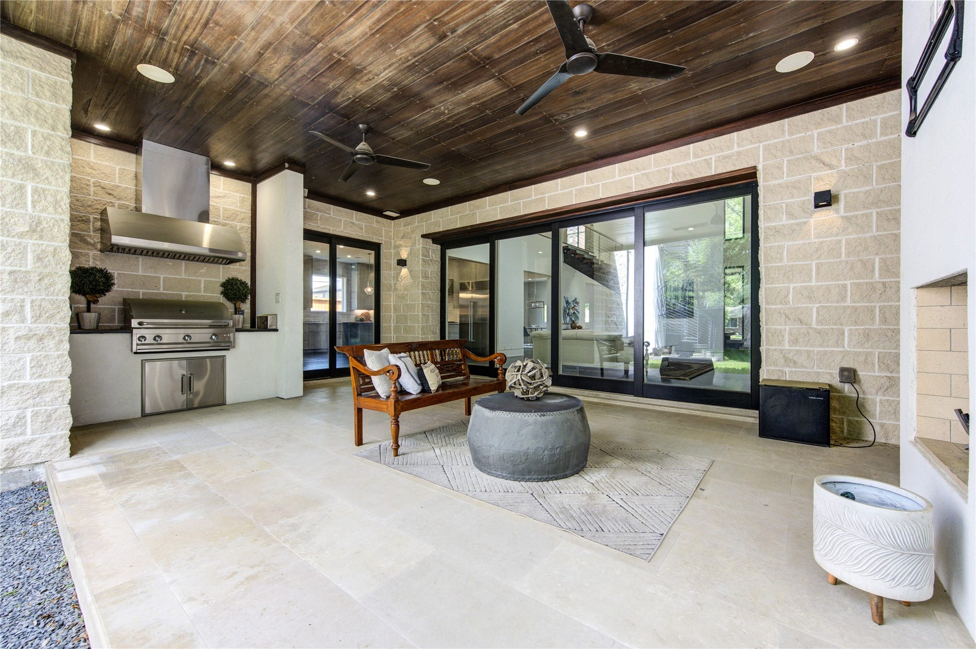5202 Chesapeake Way, Houston, TX 77056 5202 Chesapeake Way, Houston, TX 77056