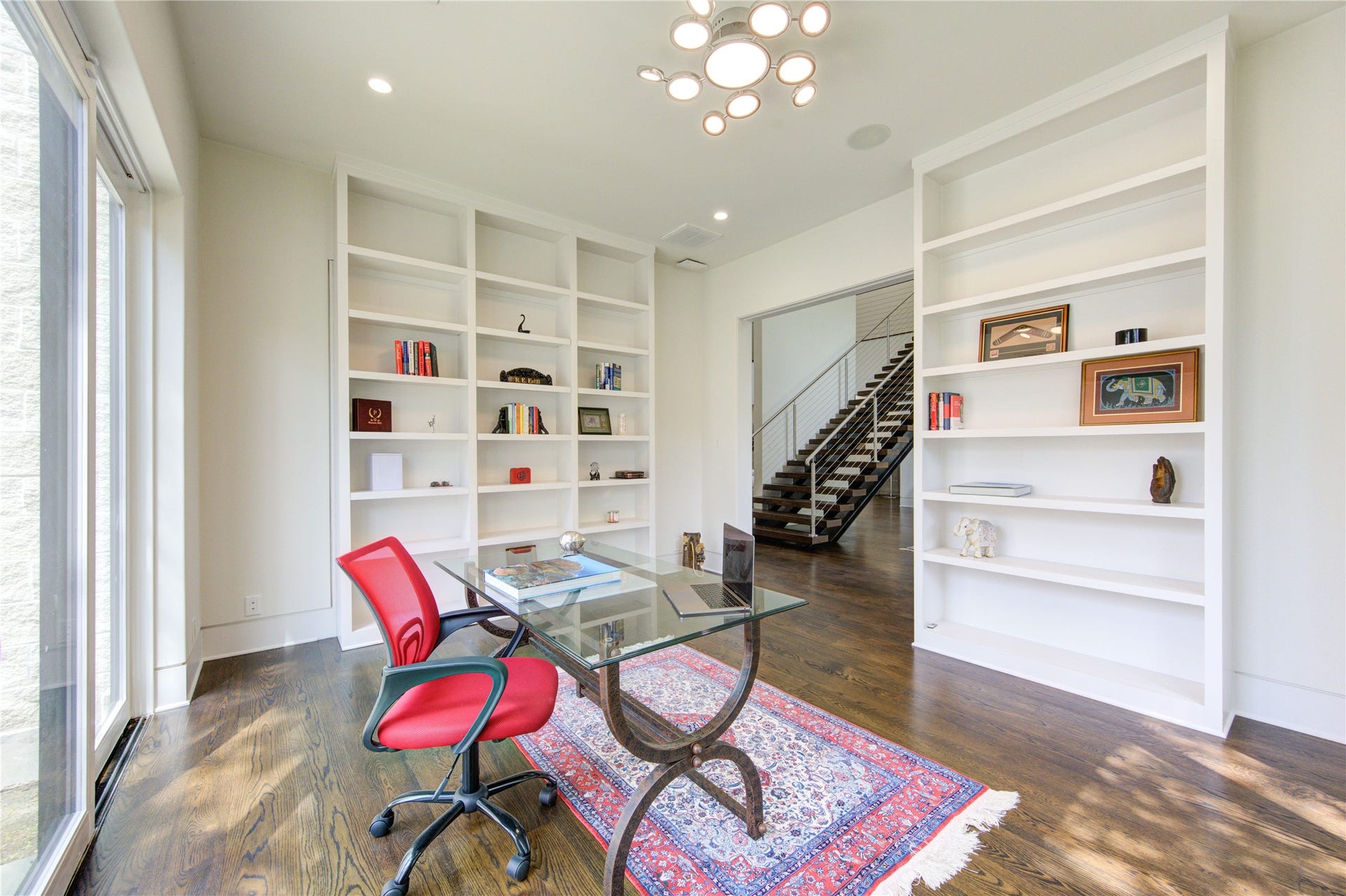 5202 Chesapeake Way, Houston, TX 77056 5202 Chesapeake Way, Houston, TX 77056