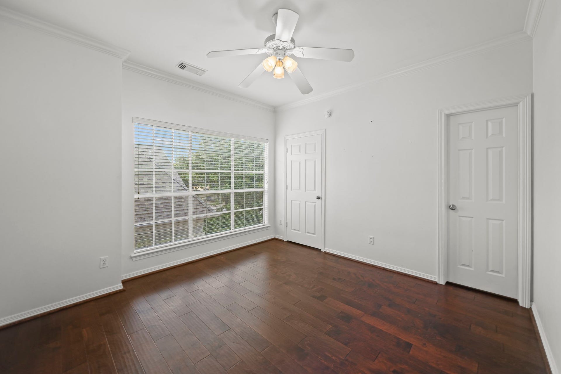 5202 Sagecircle Street S, Houston, TX 77056 2nd Bedroom