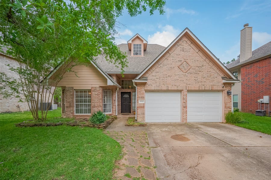 Property photo for 18914 Hikers Trail Drive, Humble, TX