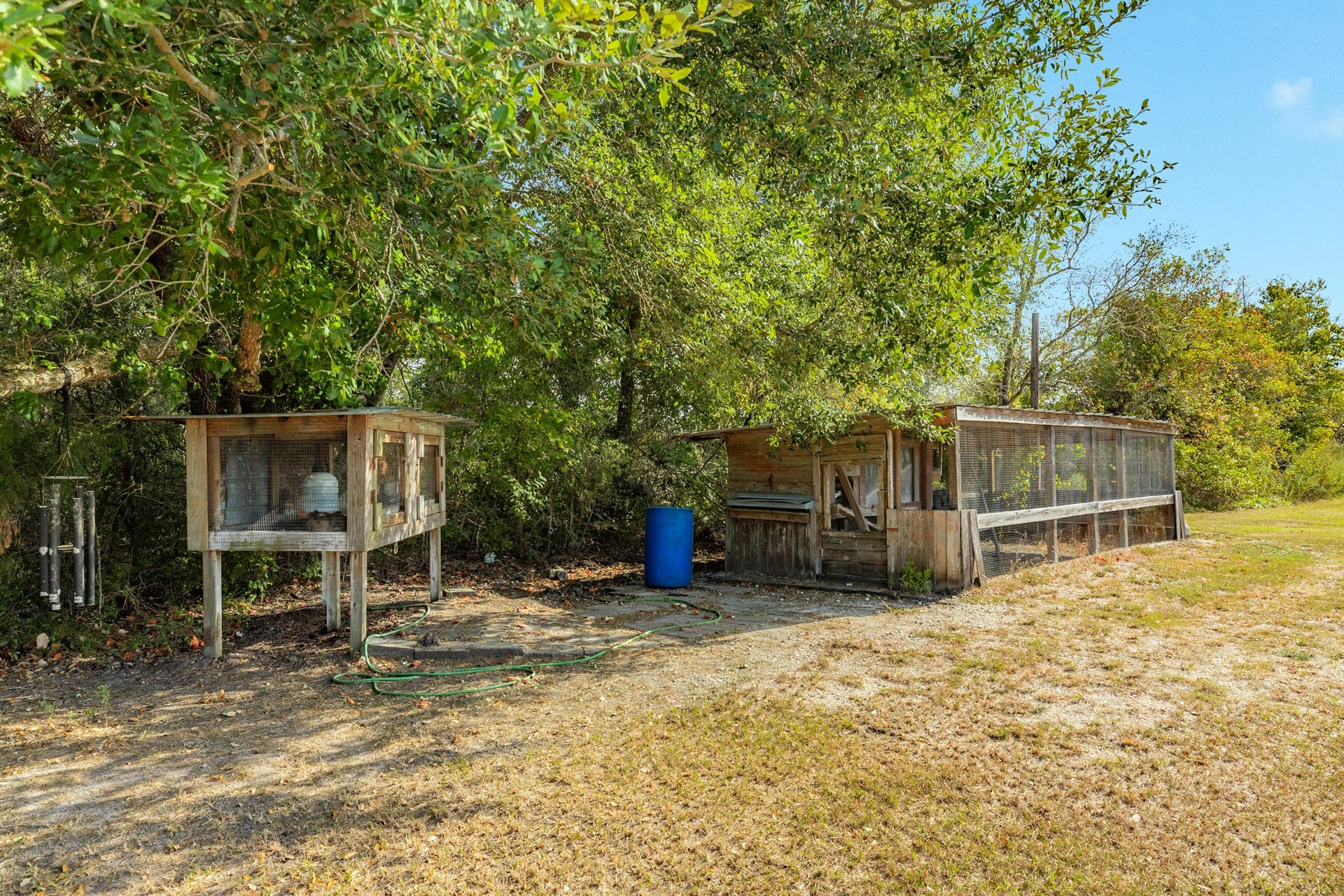 9120 County Road 196, Liverpool, TX 77577 9120 County Road 196, Liverpool, TX 77577