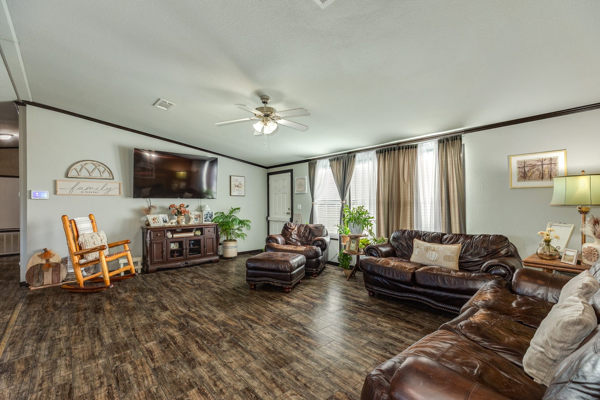 9120 County Road 196, Liverpool, TX 77577 9120 County Road 196, Liverpool, TX 77577