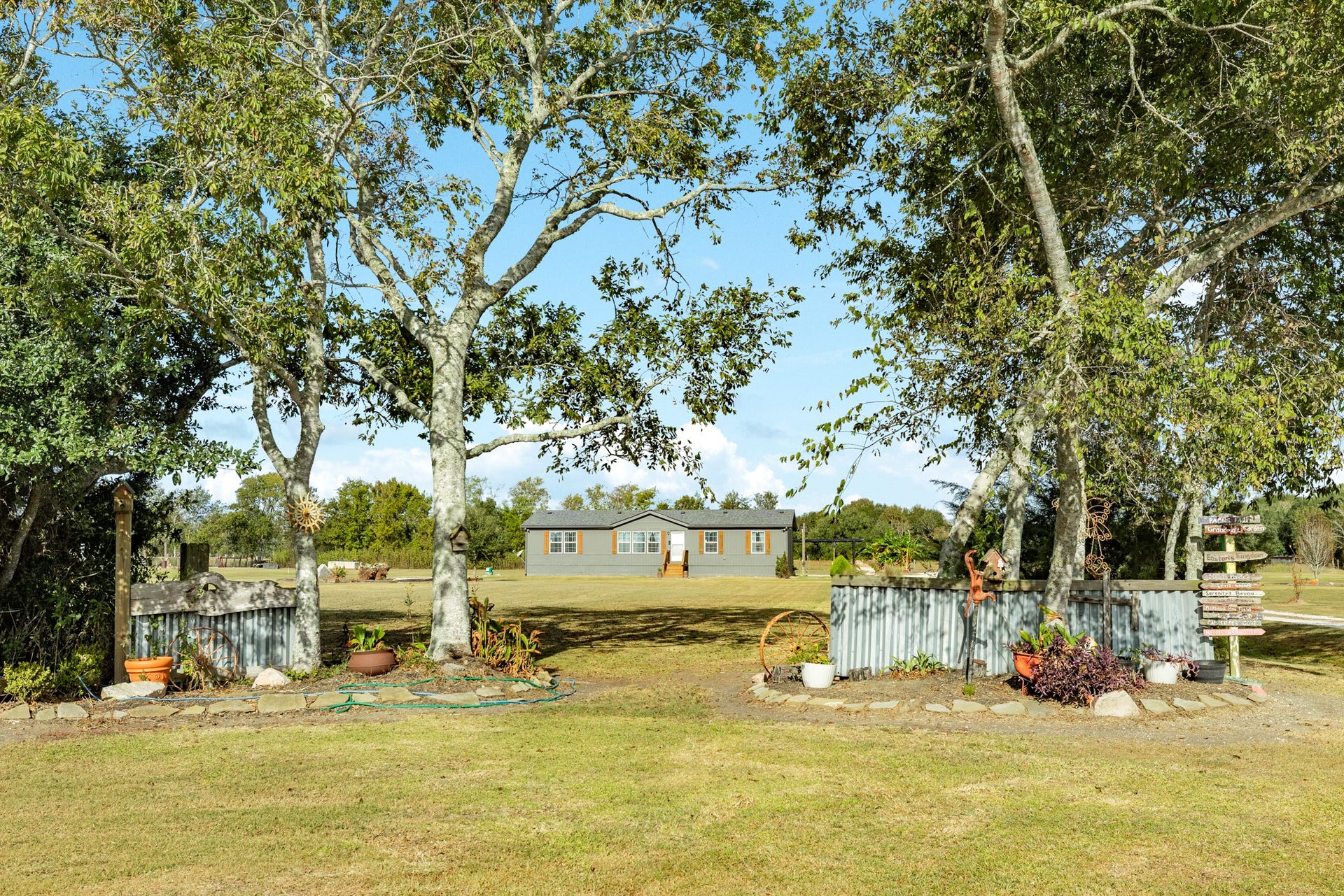 9120 County Road 196, Liverpool, TX 77577 9120 County Road 196, Liverpool, TX 77577