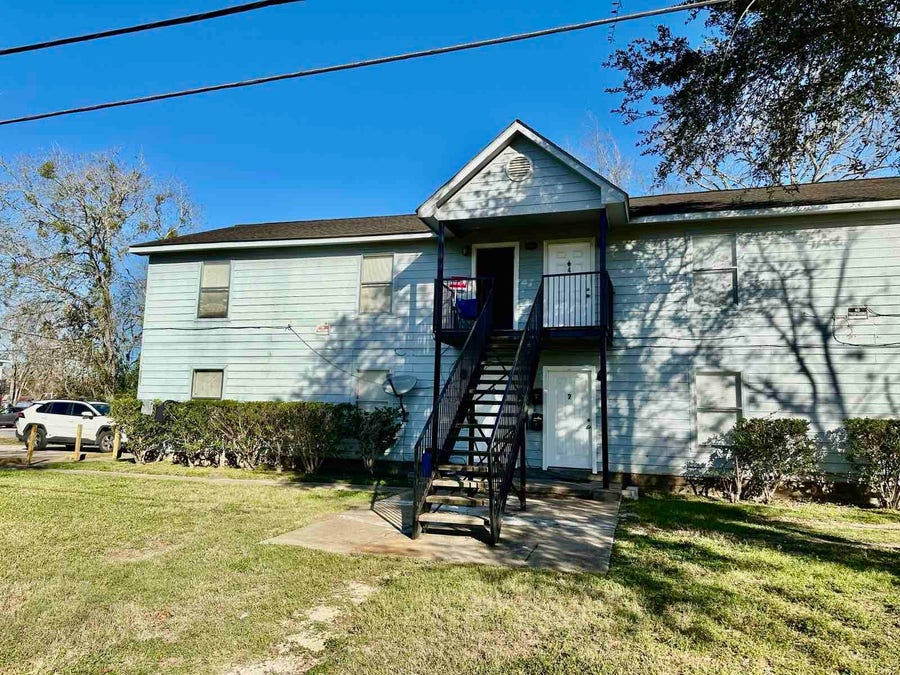 Property photo for 1907 Avenue C, #4, Rosenberg, TX