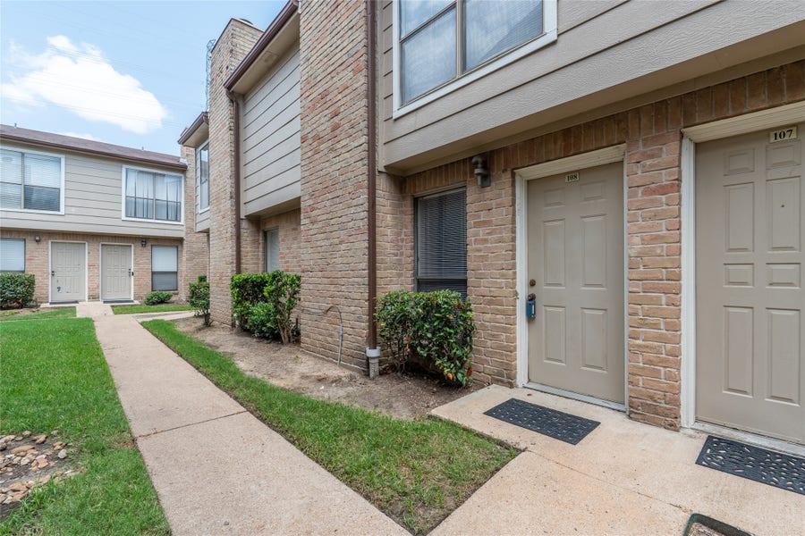Property photo for 2120 Wilcrest Drive, #108, Houston, TX