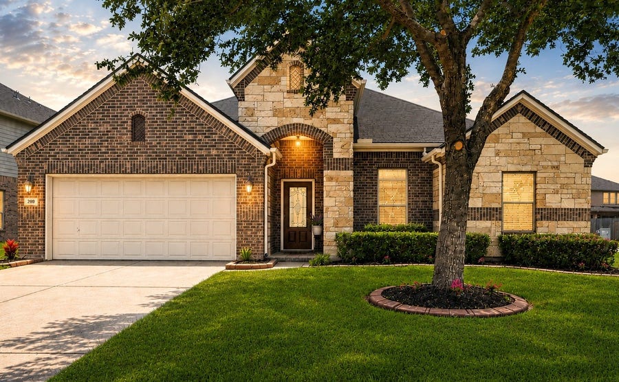 Property photo for 298 West Fork Drive, League City, TX