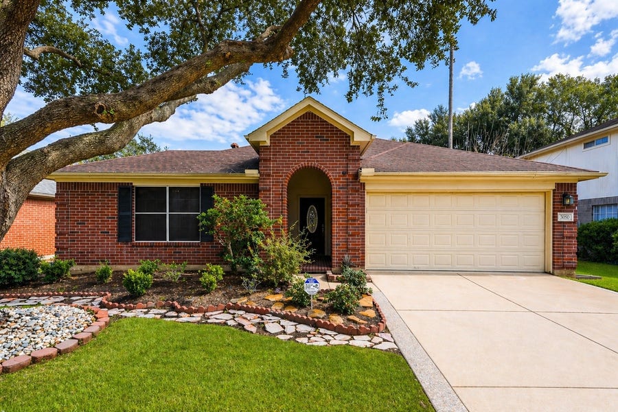 Property photo for 3050 Texas Oak Drive, Katy, TX