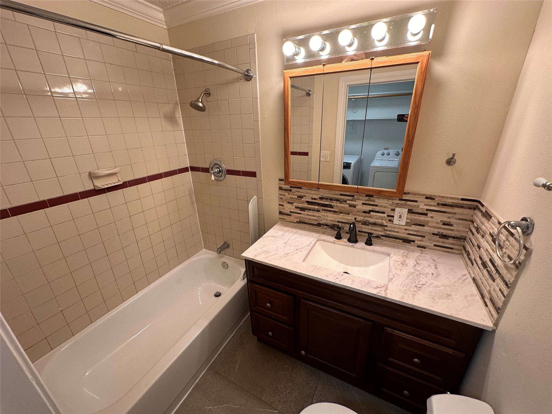 1337 Nashua Street, Houston, TX 77008 1337 Nashua Street, Houston, TX 77008