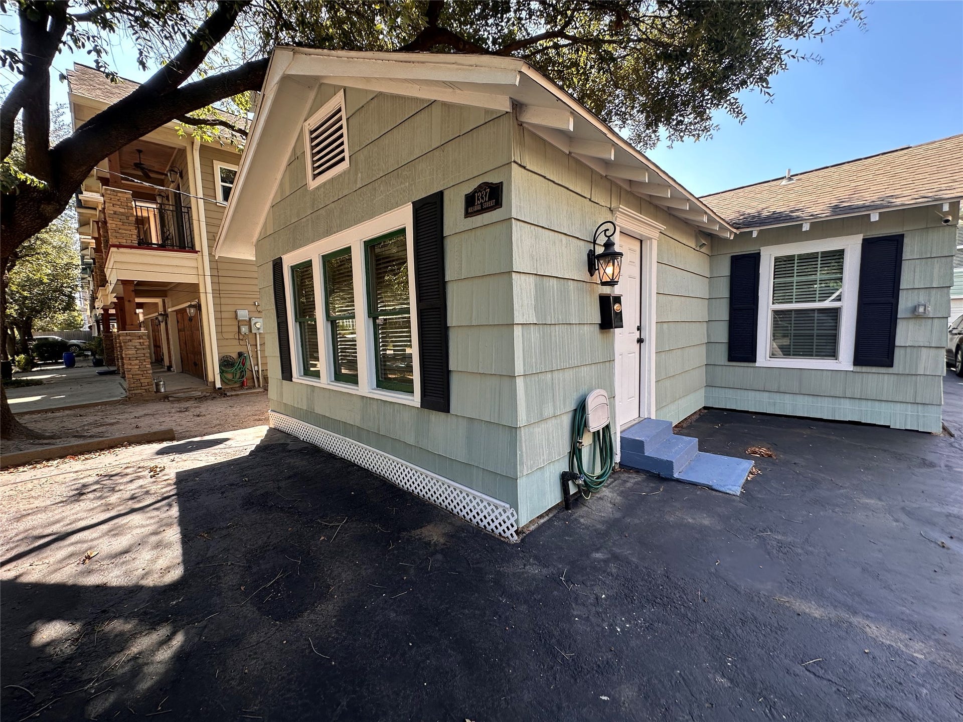 1337 Nashua Street, Houston, TX 77008 1337 Nashua Street, Houston, TX 77008