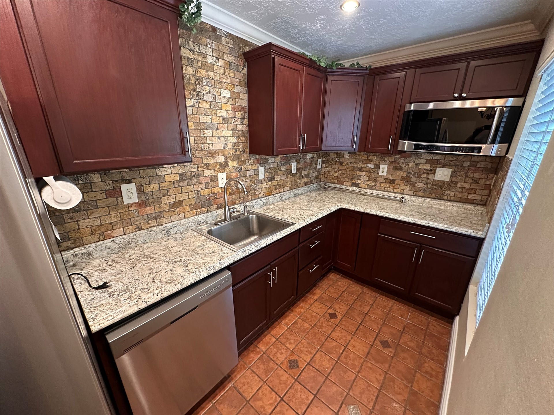 1337 Nashua Street, Houston, TX 77008 1337 Nashua Street, Houston, TX 77008