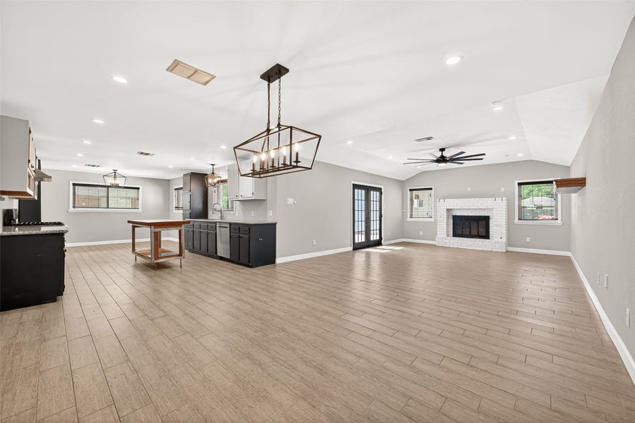 Property photo for 809 Bernard Avenue, Rosenberg, TX