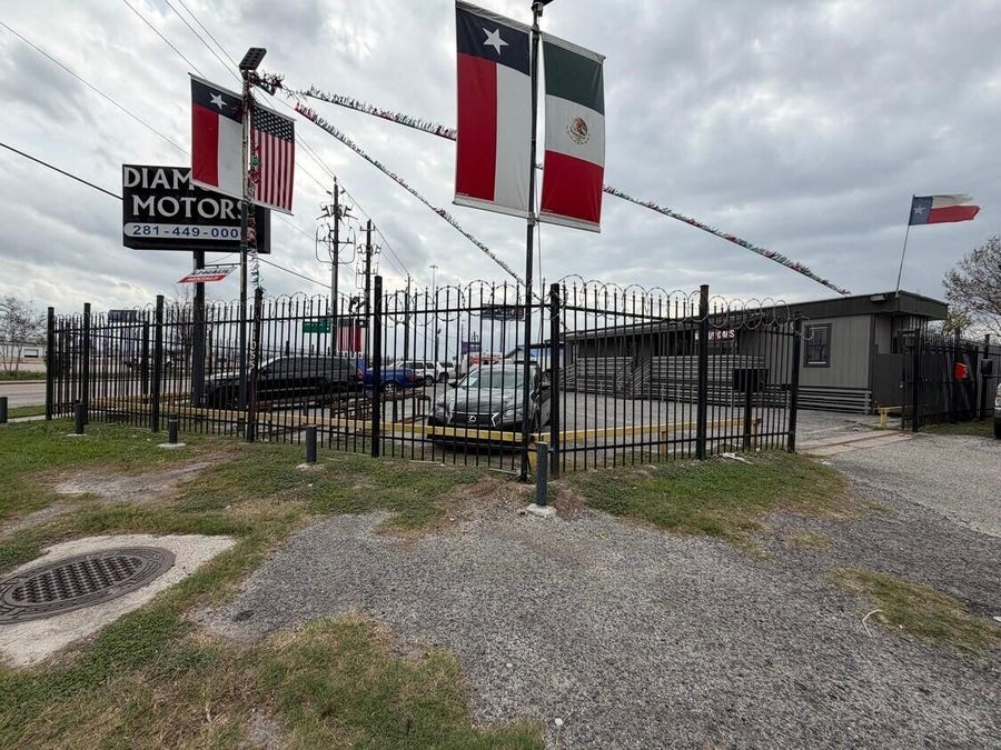 Property photo for 11055 Eastex Freeway, Houston, TX