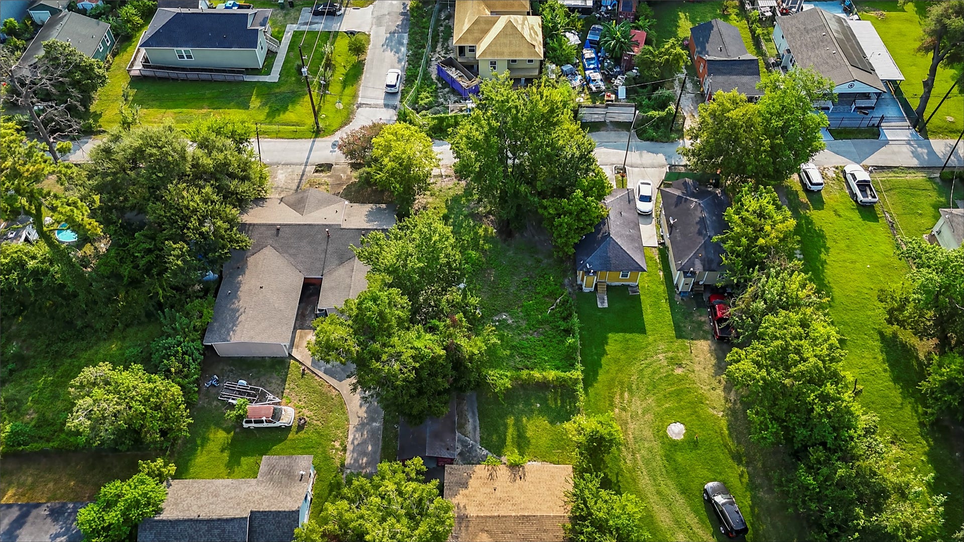 3811 Love Street, Houston, TX 77026 3811 Love Street, Houston, TX 77026