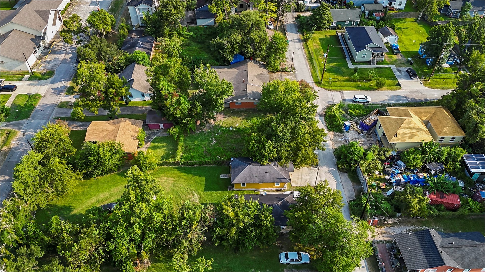 3811 Love Street, Houston, TX 77026 3811 Love Street, Houston, TX 77026