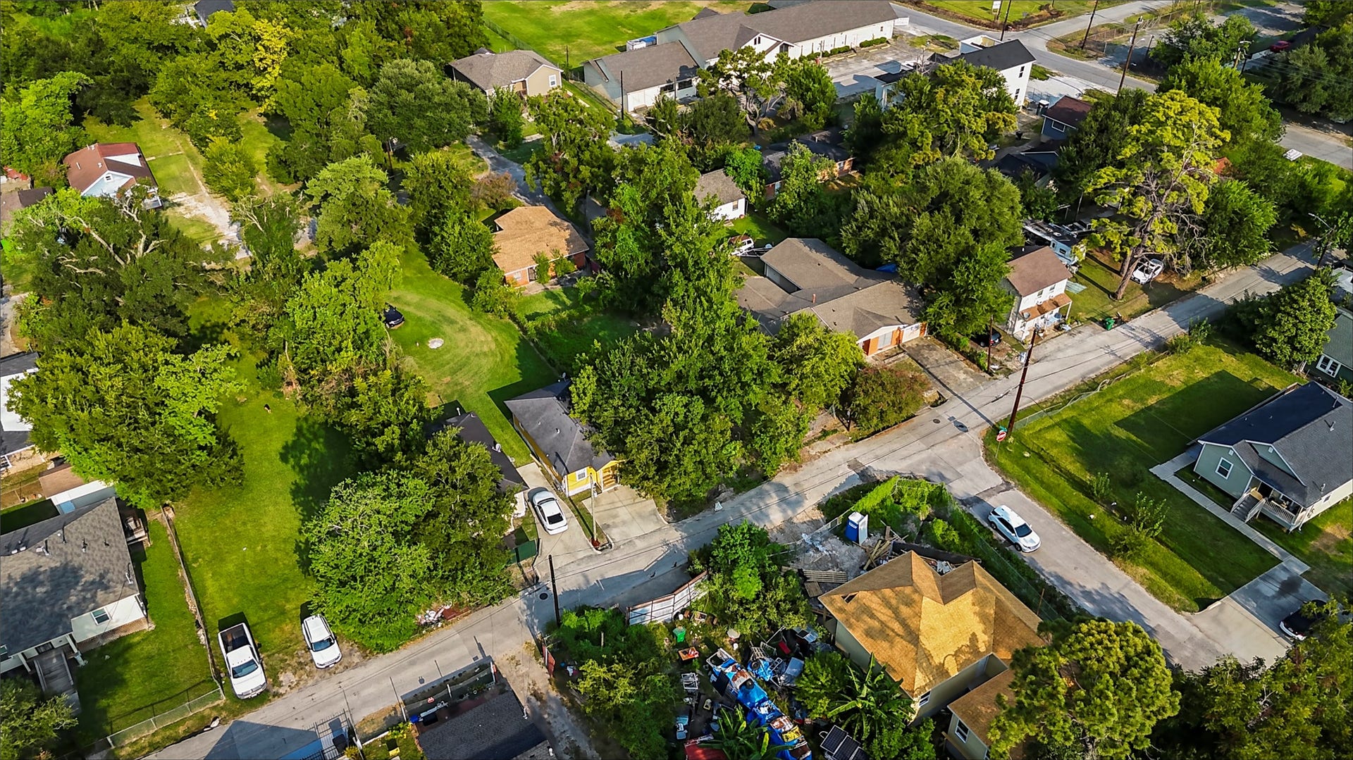 3811 Love Street, Houston, TX 77026 3811 Love Street, Houston, TX 77026