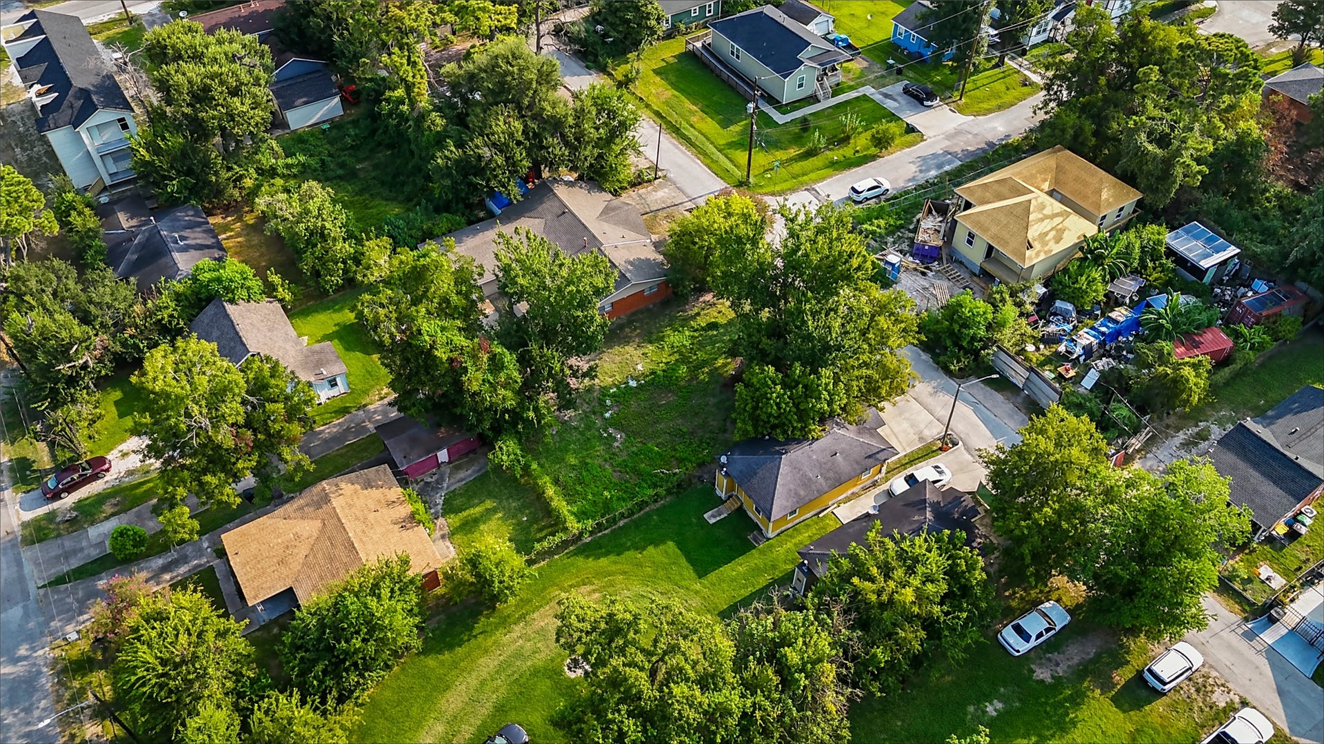 3811 Love Street, Houston, TX 77026 3811 Love Street, Houston, TX 77026