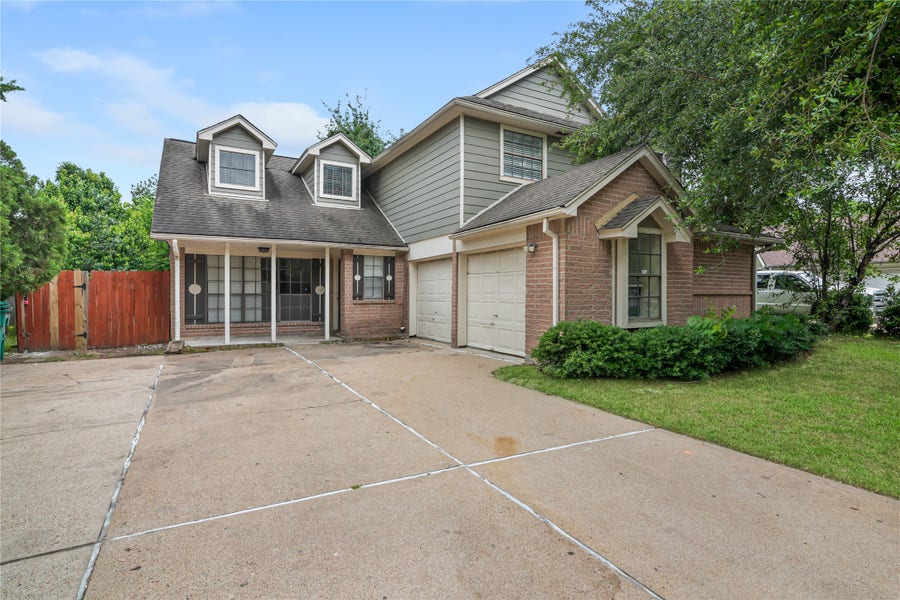 Property photo for 4807 Shadowdale Drive, Houston, TX