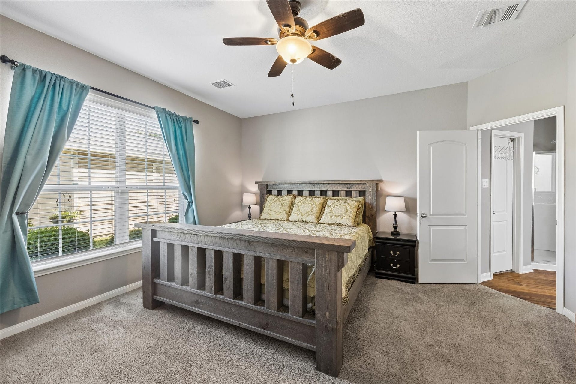 10885 S Lake Mist Lane, Willis, TX 77318 10885 S Lake Mist Lane, Willis, TX 77318