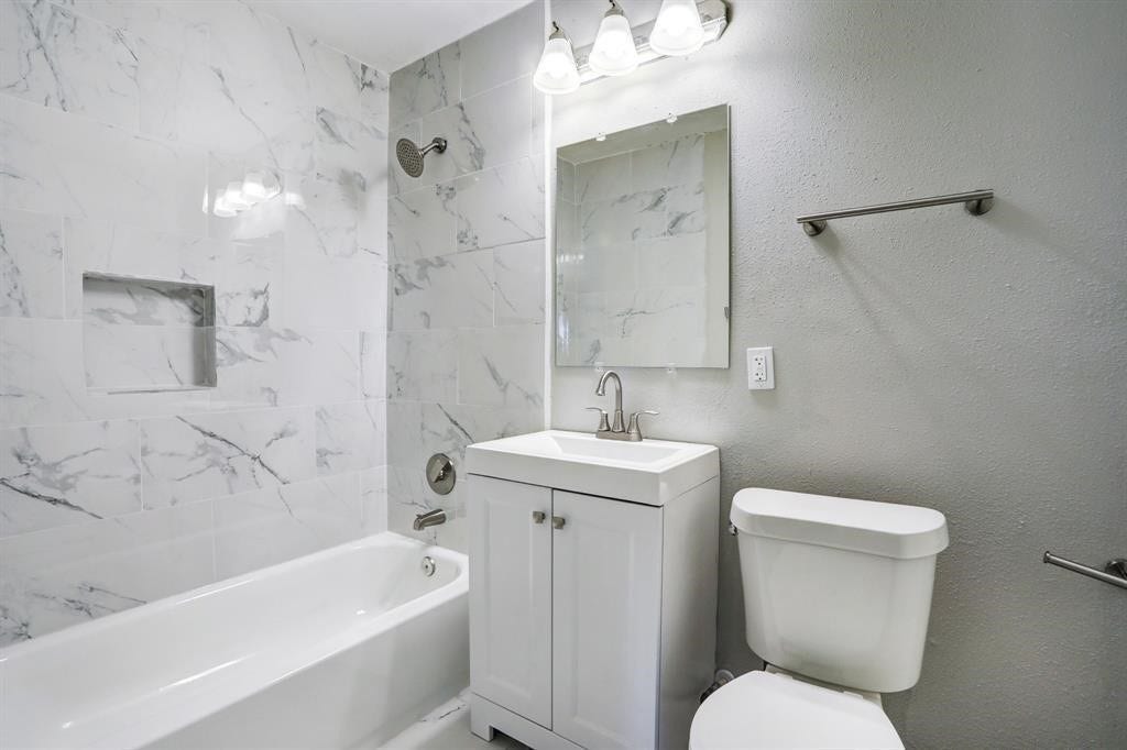 1236 San Felipe Street, Angleton, TX 77515 1236 San Felipe Street, Angleton, TX 77515