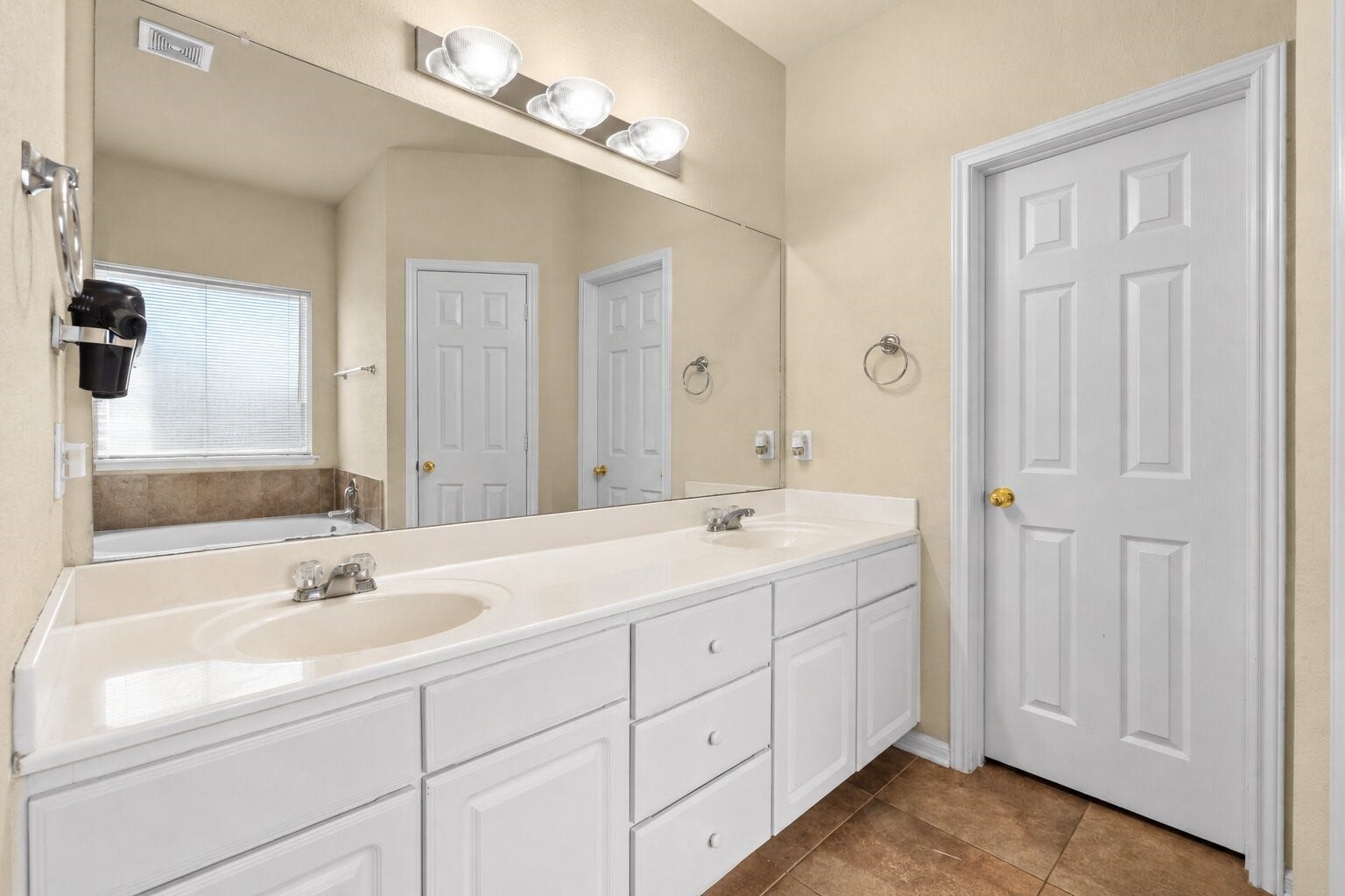 14710 S Isle Of Pines Court, Houston, TX 77049 14710 S Isle Of Pines Court, Houston, TX 77049