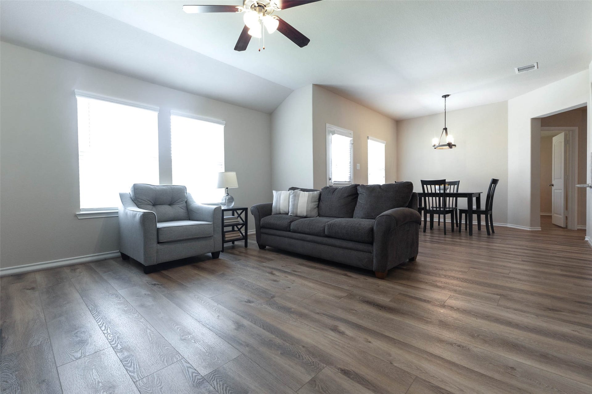 29130 Jarvis Bay Pass, Katy, TX 77494 The living area is bathed in natural light.