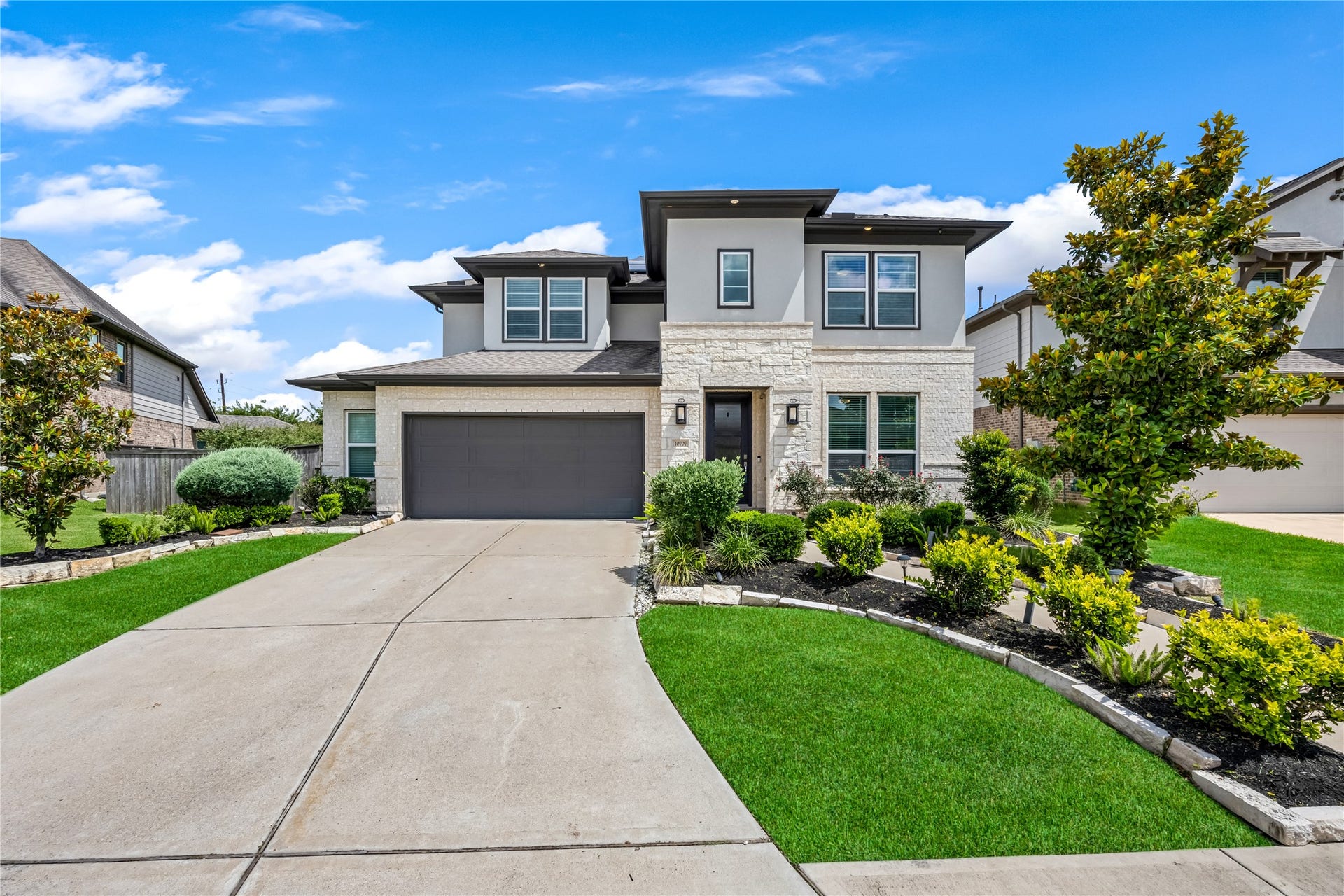 10707 High Red Mesa, Missouri City, TX 77459 WELCOME HOME!
