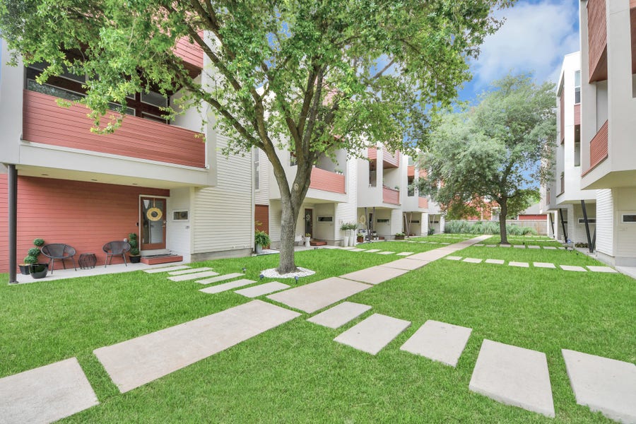 Property photo for 1113 W 17th Street, Houston, TX