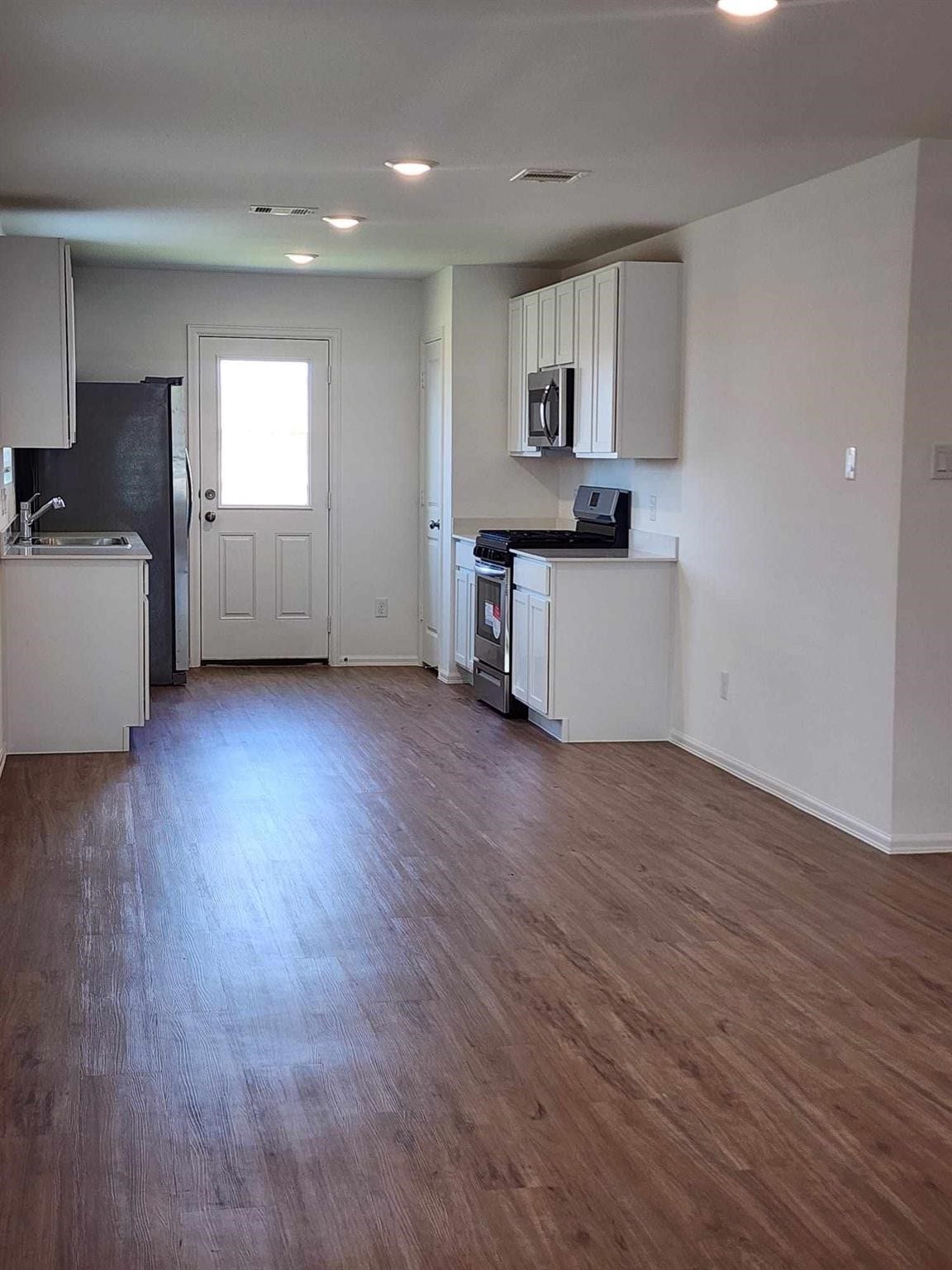 9122 Burnet Fields Drive, Baytown, TX 77521