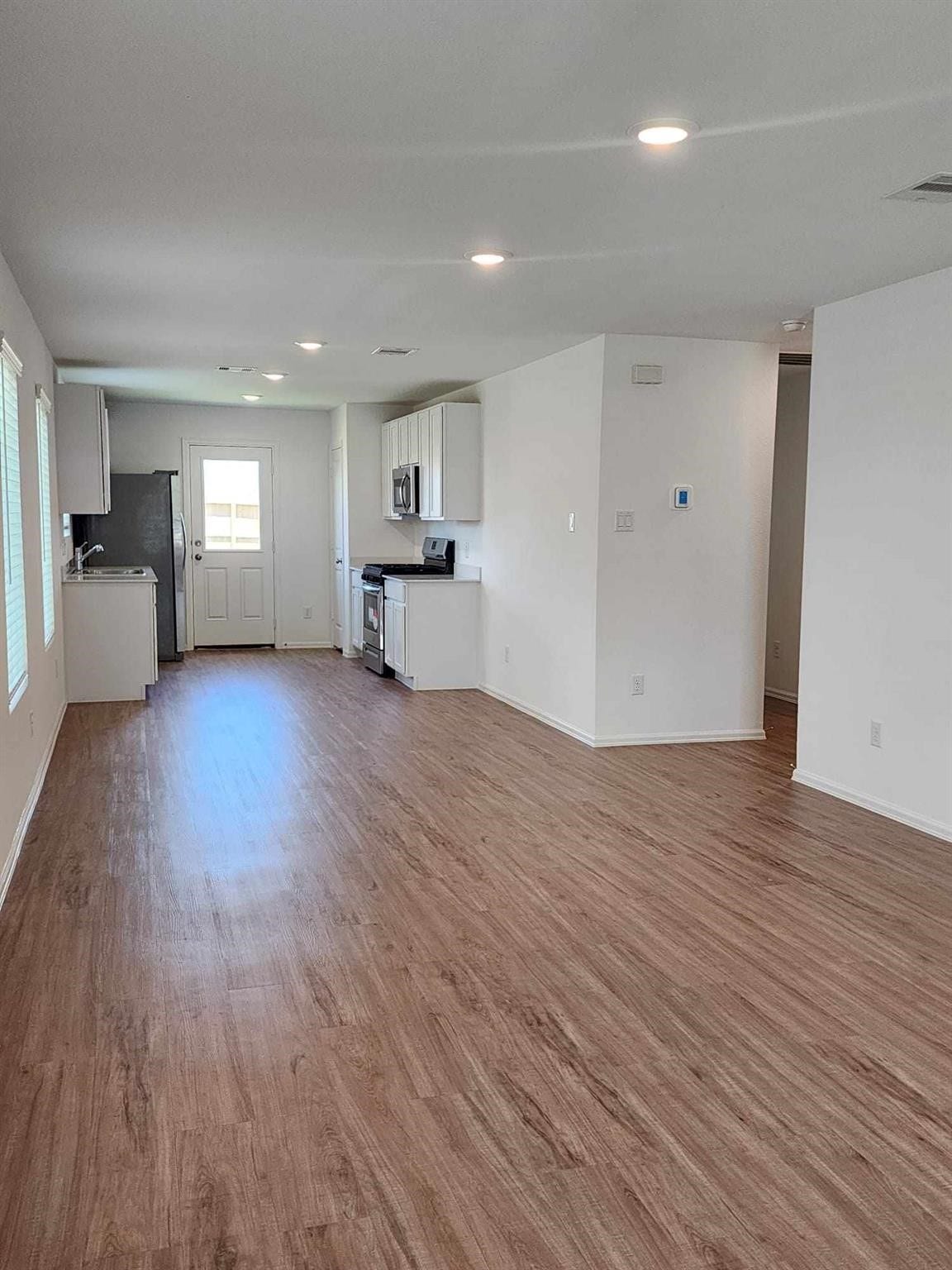 9122 Burnet Fields Drive, Baytown, TX 77521