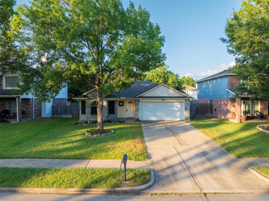 Property photo for 3814 Bridgebay Lane, Katy, TX