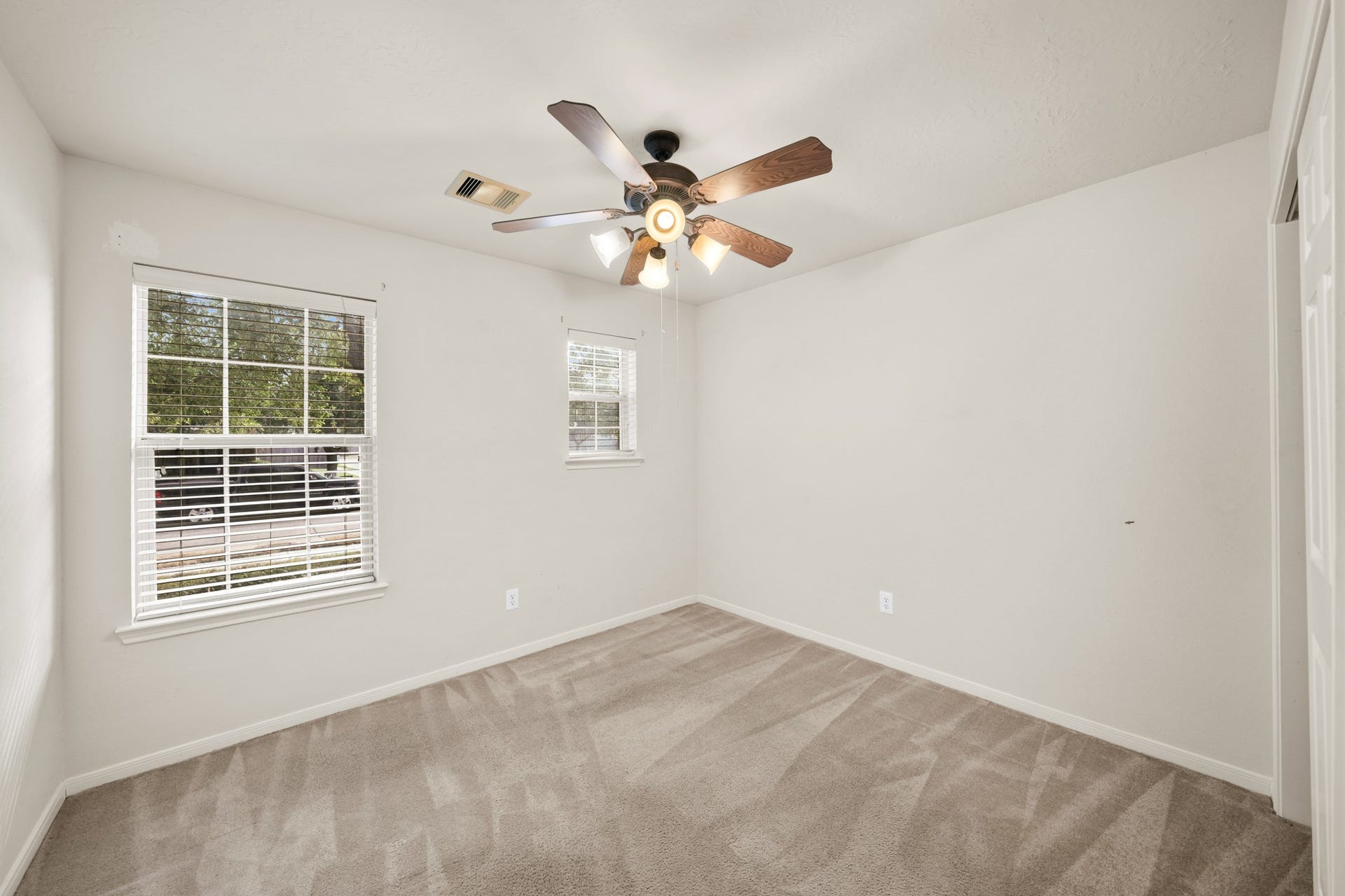 3808 Parry Court, Pearland, TX 77584 3808 Parry Court, Pearland, TX 77584