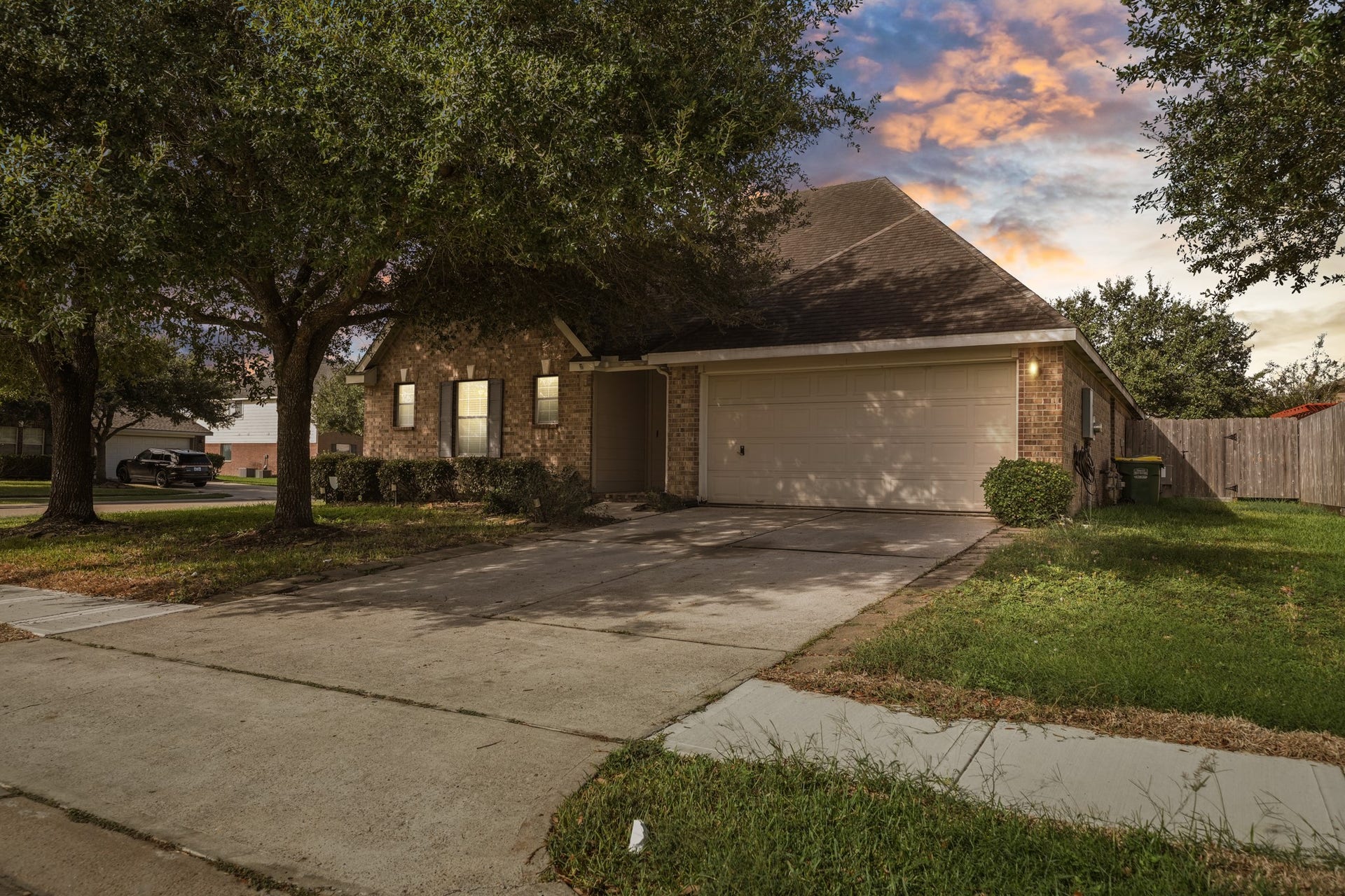 3808 Parry Court, Pearland, TX 77584 3808 Parry Court, Pearland, TX 77584