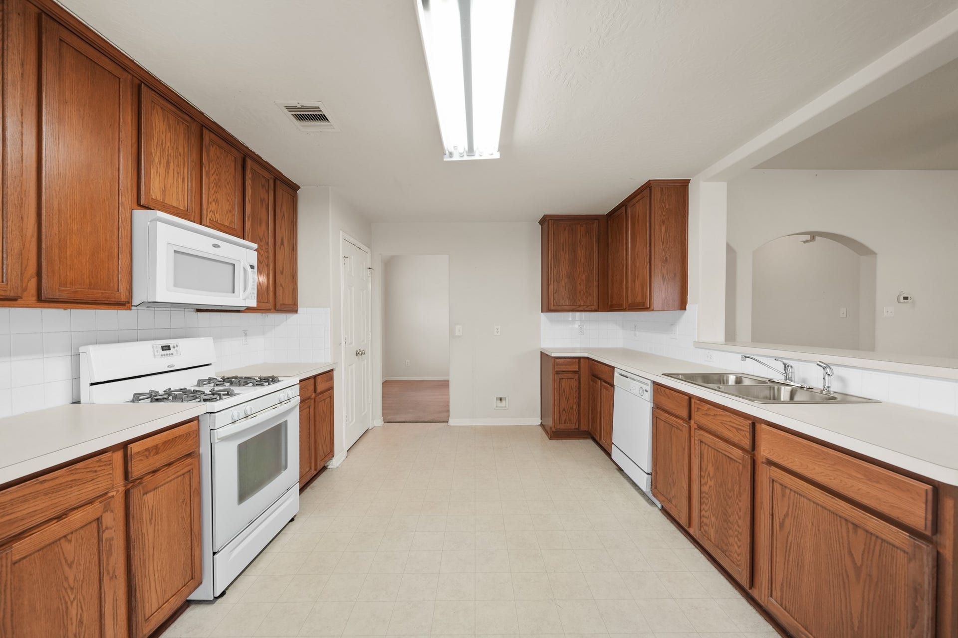 3808 Parry Court, Pearland, TX 77584 3808 Parry Court, Pearland, TX 77584