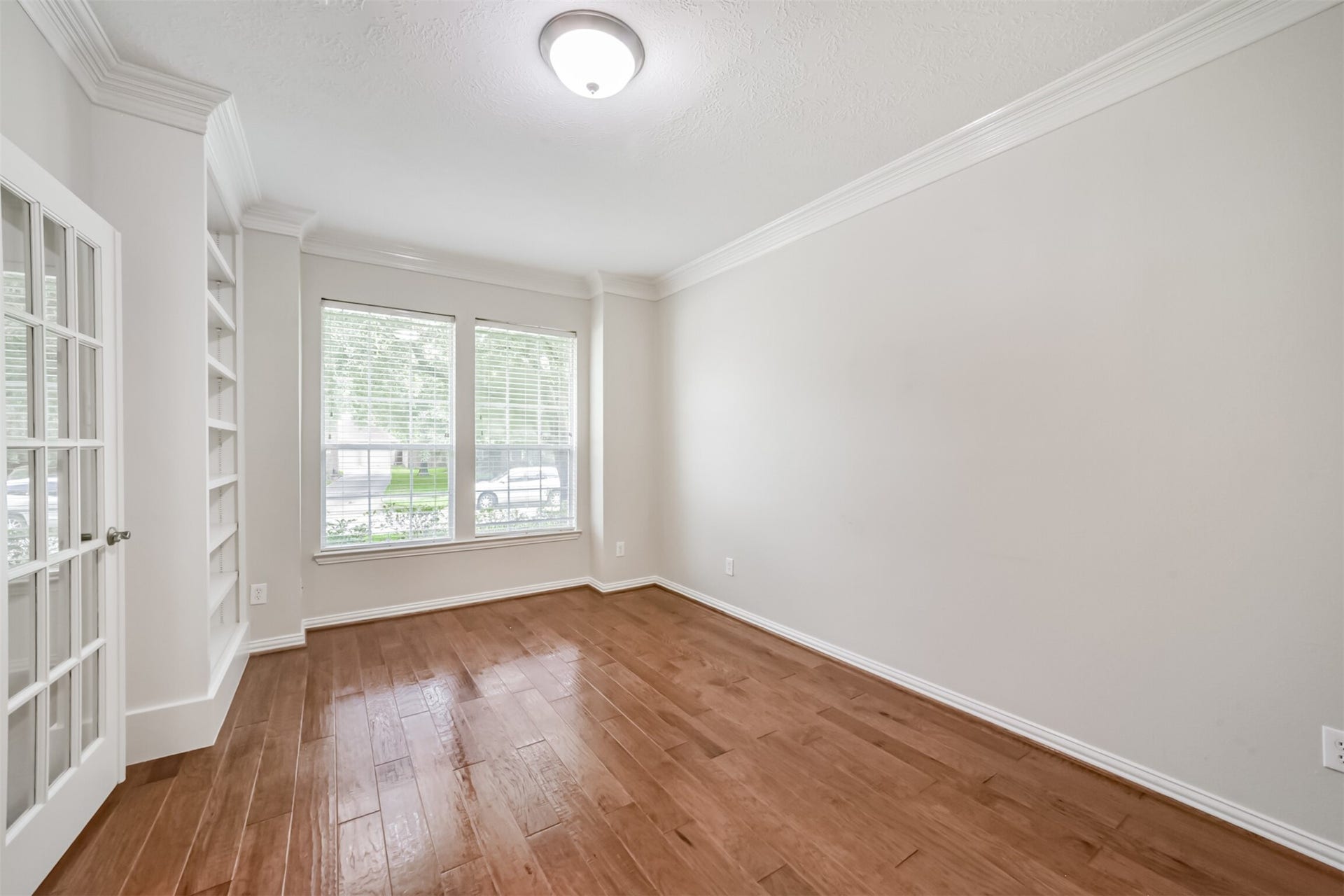 12614 Brazos Bend Trail, Humble, TX 77346 Large 15 x 11 Home Office/Study w/French doors