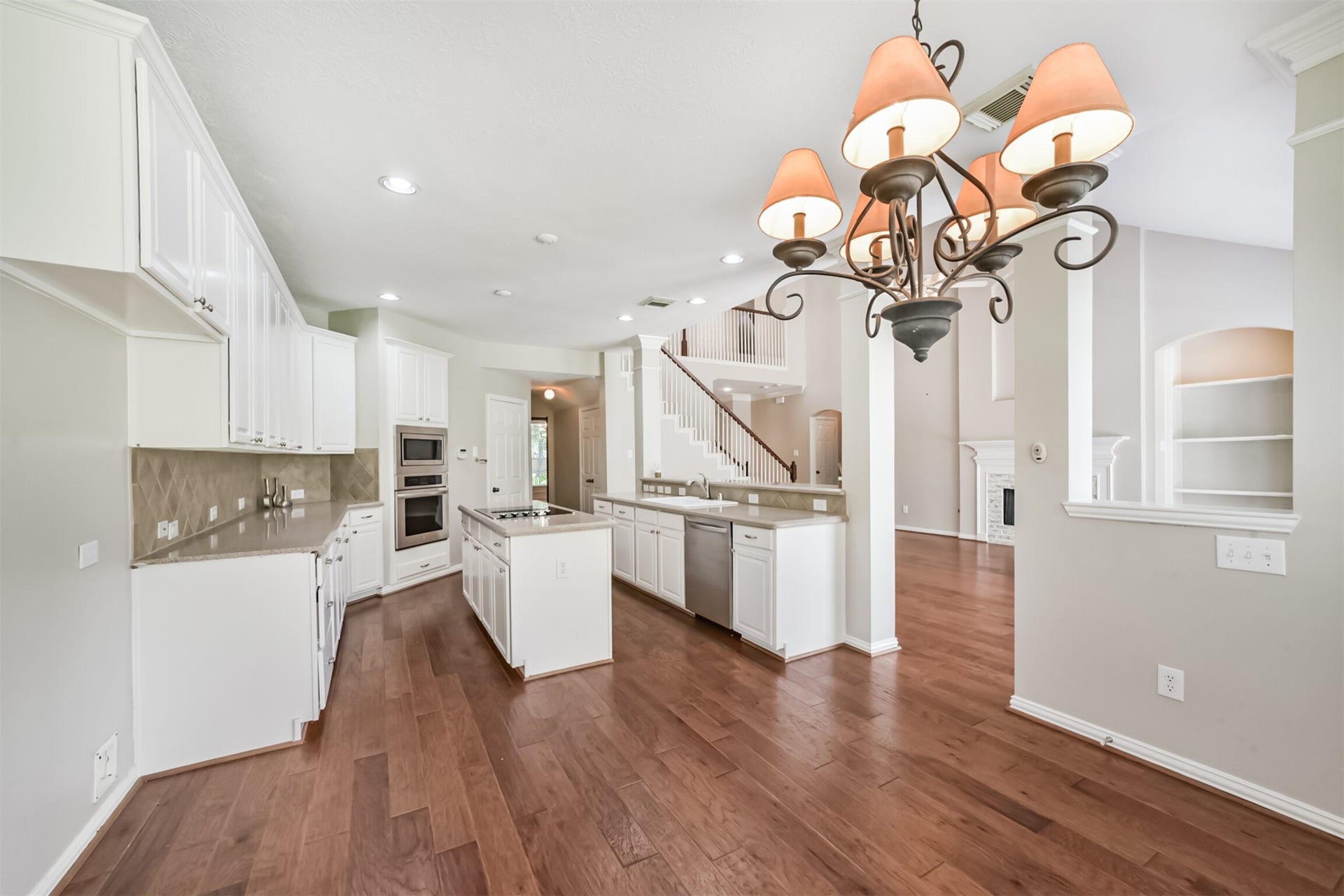 12614 Brazos Bend Trail, Humble, TX 77346 Good size kitchen and breakfast area