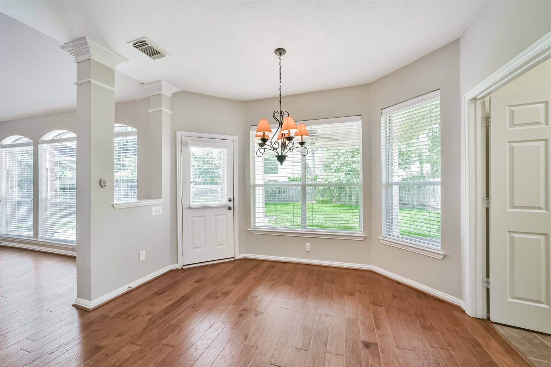 12614 Brazos Bend Trail, Humble, TX 77346 Breakfast area